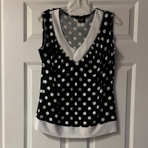 Marallis Black & White Polka Dot V-Neck Tank